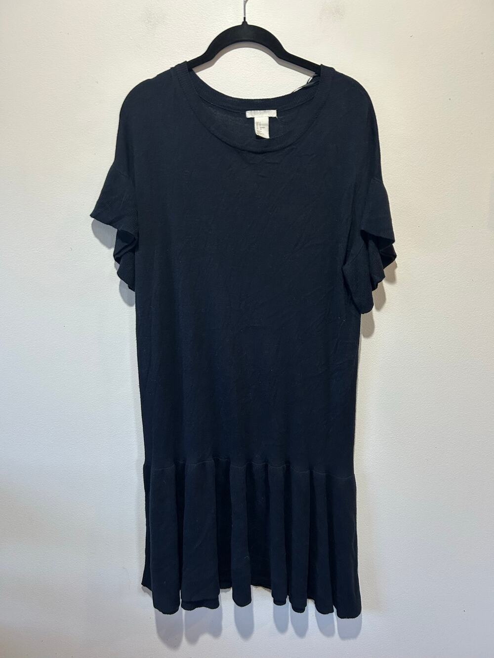 H&M black knit dress size S round neck flutter sleeve work neutral minimalist